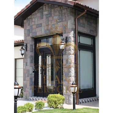 Villa Kapıları