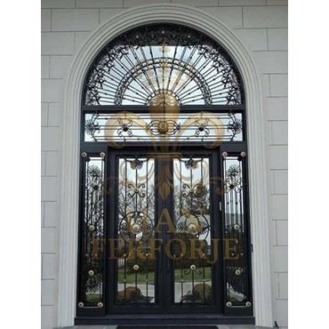 Villa Kapıları
