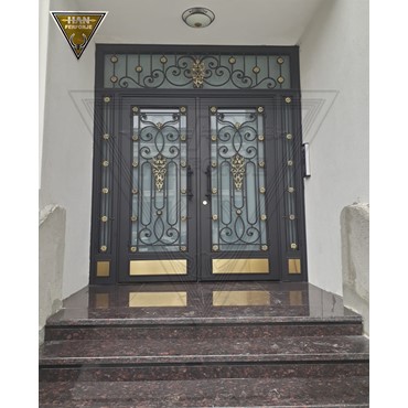 Villa Kapıları