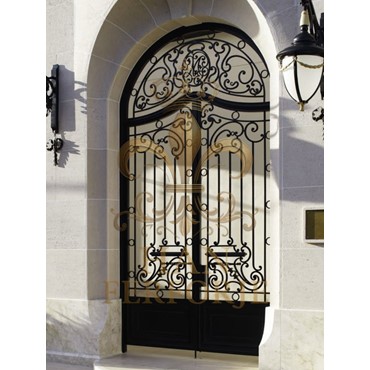 Villa Kapıları