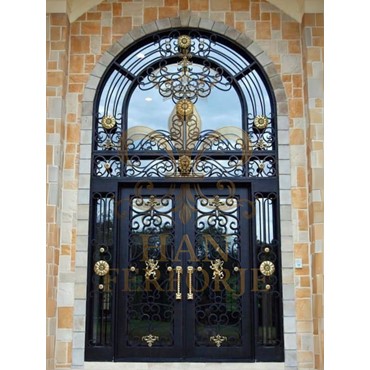 Villa Kapıları